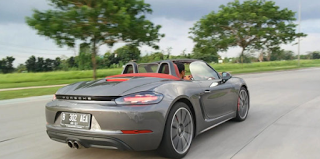 Porsche 718 Boxster S Review