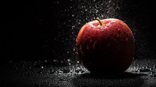 The_Apple_Red_Apple_4k.md.jpg