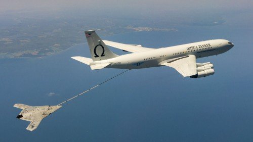 US_Navy_502_Aircraft_fuel_supply_uhd.md.jpg