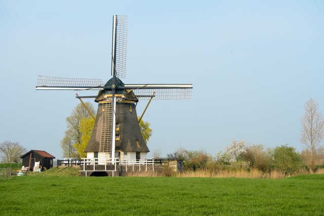 The Iconic Windmill - eco-friendly windmill airbnb rental 10