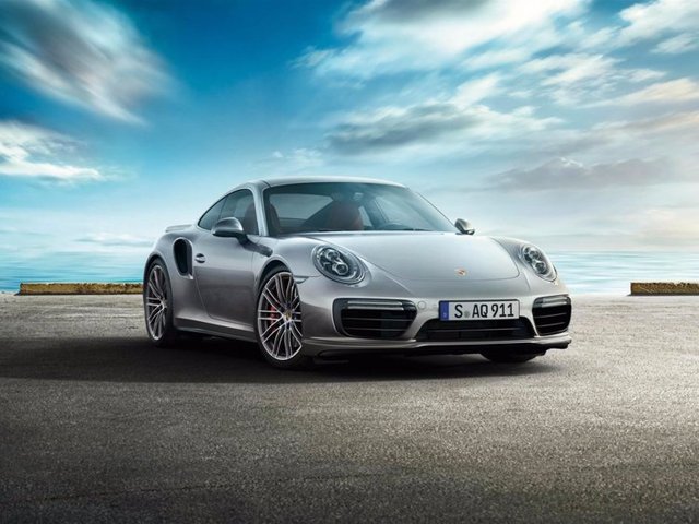 1. Porsche 911 (94 points)