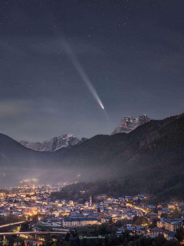 Comet Tsuchinshan-Atlas over the Dolomites