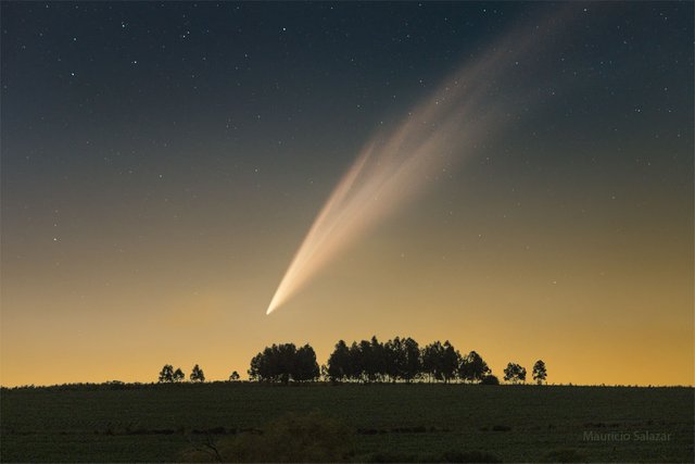 Comet G3 ATLAS over Uruguay