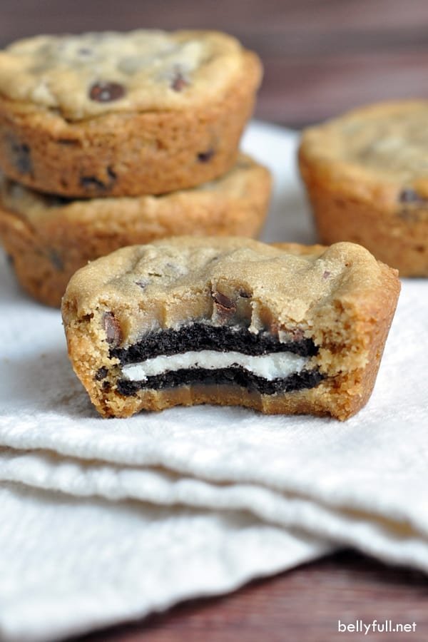 These Oreo Stuffed Chocolate Chip Cookies are double stuffed Oreo cookies sandwiched in between two chocolate chip cookies. The BEST cookies ever!