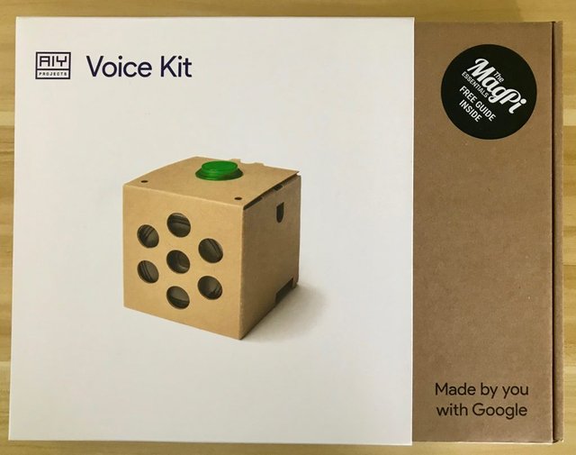 AIY Voice Kit 包装正面