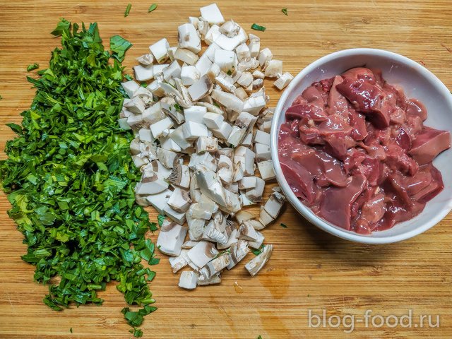 German pie with meat, liver and mushrooms