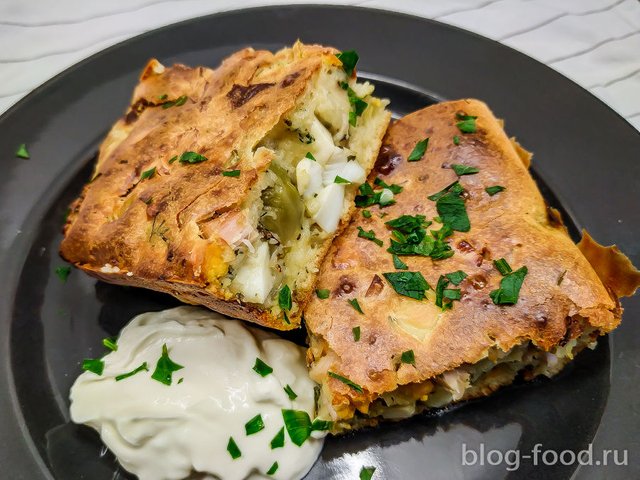 Turkey pie with Brussels sprouts and eggs
