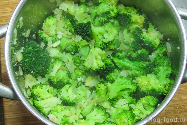 Broccoli cream soup