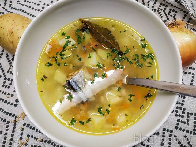 Fish soup from canned food