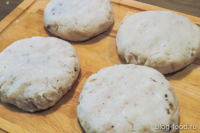 Fish cakes, stuffed mushrooms