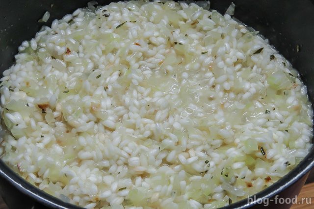 Creamy risotto with chicken and mushrooms