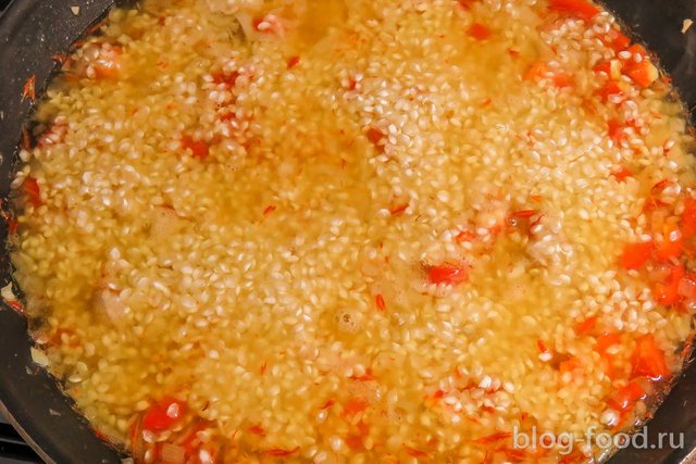 Paella with prawns in Andalusian style