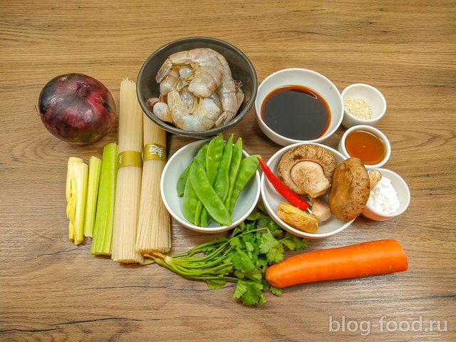 Shrimp with stir-fry vegetables