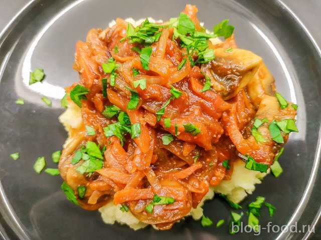 Mushroom goulash