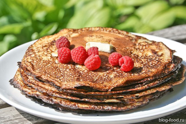 Pancakes on kefir and milk