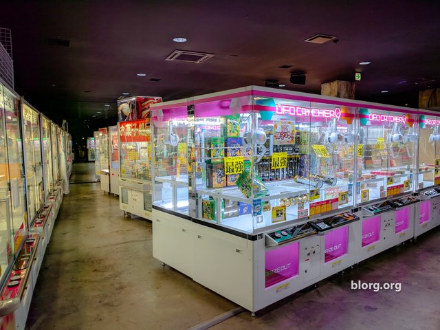 warehouse arcade japan