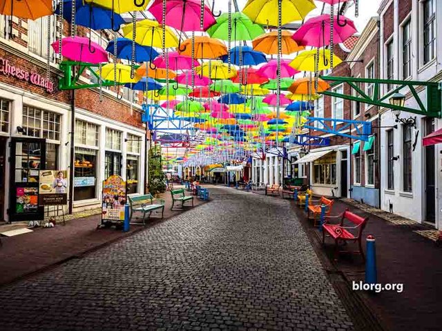 umbrella alley