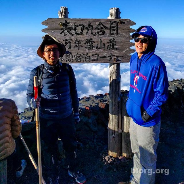 mount fuji hiking trail sign