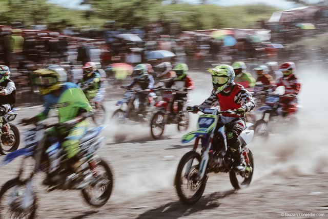 Open Grasstrack Championship 2019 Piala Kapolres Bener Meriah menyambut HUT Bhayangkara ke-73 di sirkuit buatan Desa Rembele, Minggu 30 Juni 2019.