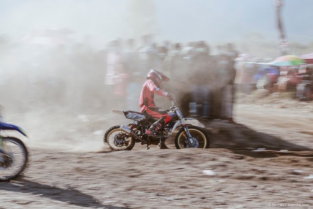 Open Grasstrack Championship 2019 Piala Kapolres Bener Meriah menyambut HUT Bhayangkara ke-73 di sirkuit buatan Desa Rembele, Minggu 30 Juni 2019.