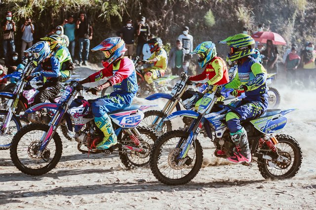 Open Grasstrack Championship 2019 Piala Kapolres Bener Meriah menyambut HUT Bhayangkara ke-73 di sirkuit buatan Desa Rembele, Minggu 30 Juni 2019.