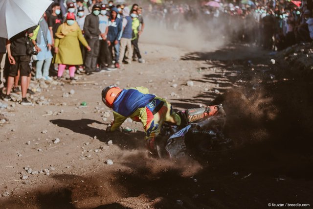 Open Grasstrack Championship 2019 Piala Kapolres Bener Meriah menyambut HUT Bhayangkara ke-73 di sirkuit buatan Desa Rembele, Minggu 30 Juni 2019.