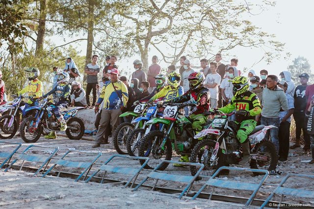 Open Grasstrack Championship 2019 Piala Kapolres Bener Meriah menyambut HUT Bhayangkara ke-73 di sirkuit buatan Desa Rembele, Minggu 30 Juni 2019.