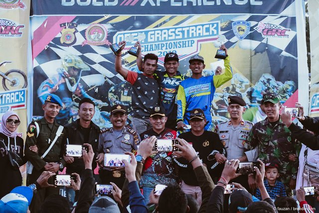 Open Grasstrack Championship 2019 Piala Kapolres Bener Meriah menyambut HUT Bhayangkara ke-73 di sirkuit buatan Desa Rembele, Minggu 30 Juni 2019.