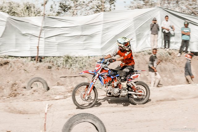 Open Grasstrack Championship 2019 Piala Kapolres Bener Meriah menyambut HUT Bhayangkara ke-73 di sirkuit buatan Desa Rembele, Minggu 30 Juni 2019.