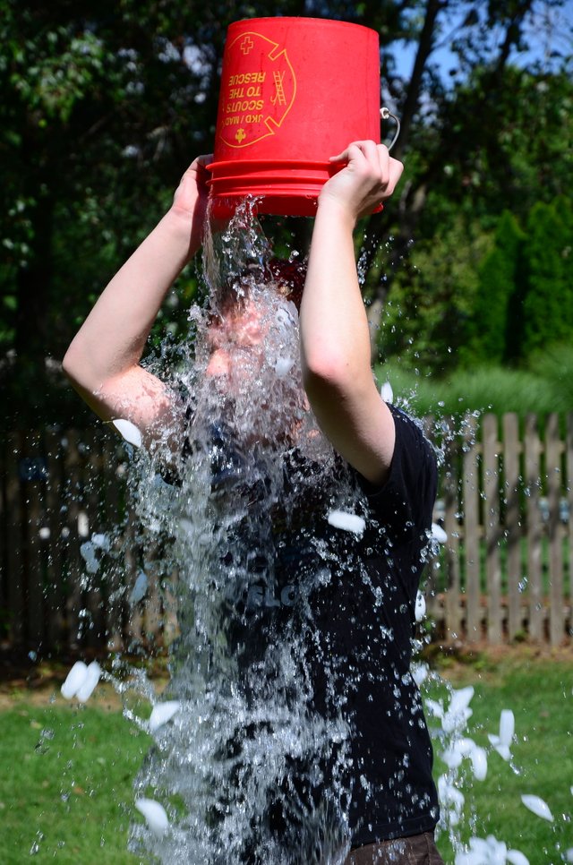 momtastic bucket challenge