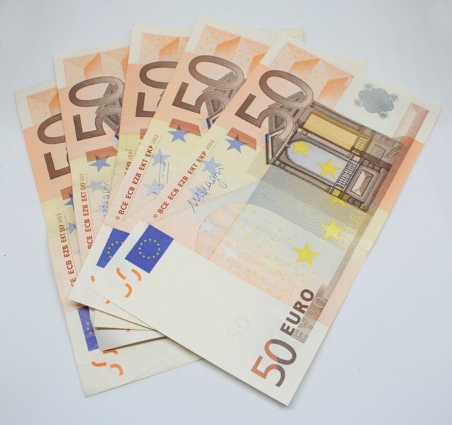 €50sss
