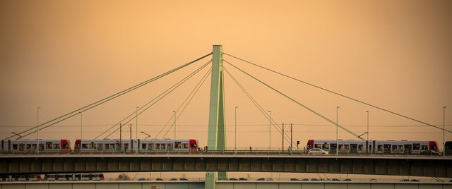 Kölner Brücke