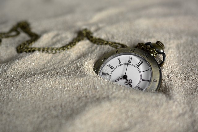 Photo by [Annca ](https://pixabay.com/en/pocket-watch-time-of-sand-time-3156771)on [Pixabay](https://pixabay.com)