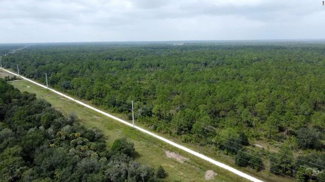 Image from https://cdn.cnn.com/cnnnext/dam/assets/211009160219-screengrab-01-carlton-reserve-venice-florida-10-08-2021-super-tease.jpg