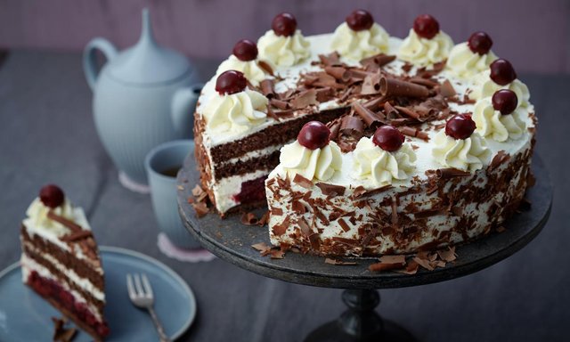 Hasil gambar untuk Schwarzwalder Kirschtorte
