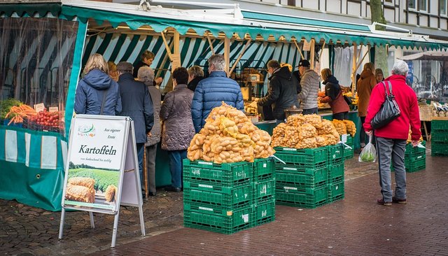 Image of a farmer's market stall