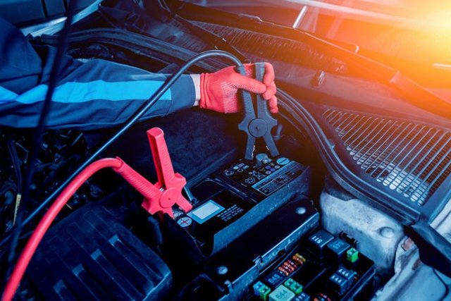 How Does a Car Jump Starter Work