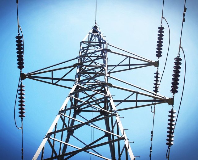 How to Safely Deal with a Downed Power Line