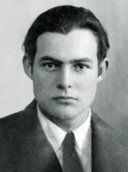 800px-Ernest_Hemingway_1923_passport_photo.jpg
