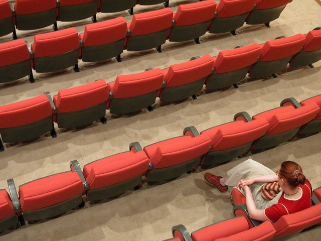 empty-theater-1546591.jpg