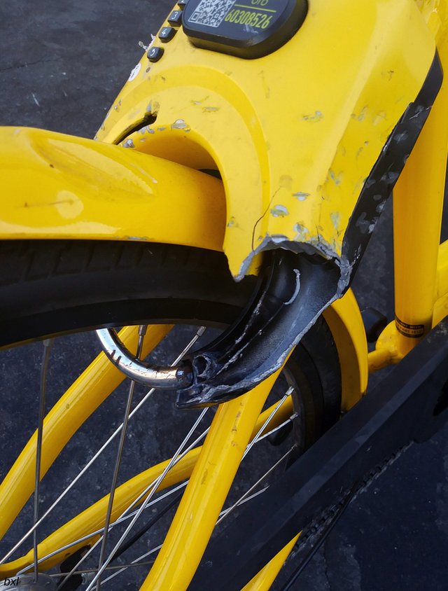 Broken beeping bike bxlphabet.jpg