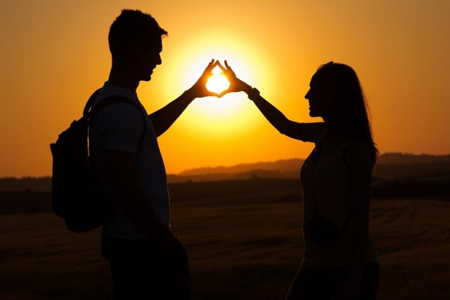 silhouette-young-couple-field_1301-5841.jpg