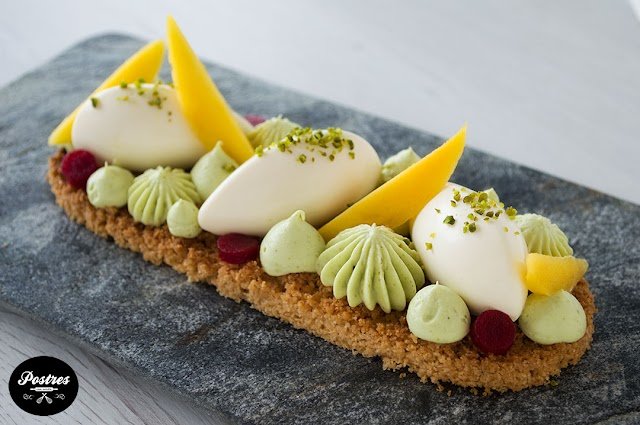 Streussel-de-Mousse-de-Chocolate-Blanco-y-Lemon-Grass-1-blog.jpg