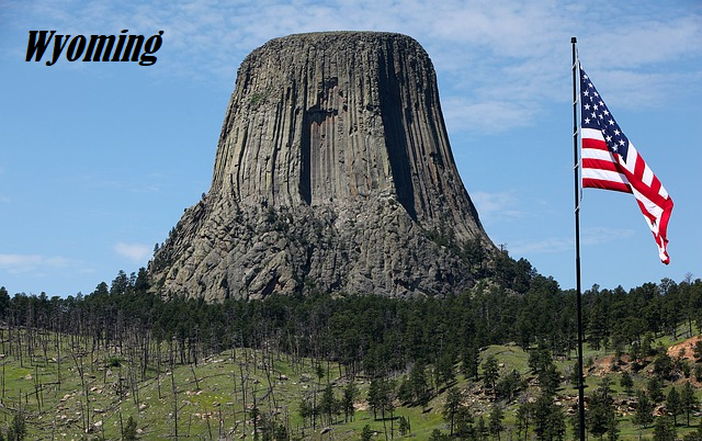 Wyoming - USA Crypto Capital- Pixabay - devils-tower-2376376_640.png