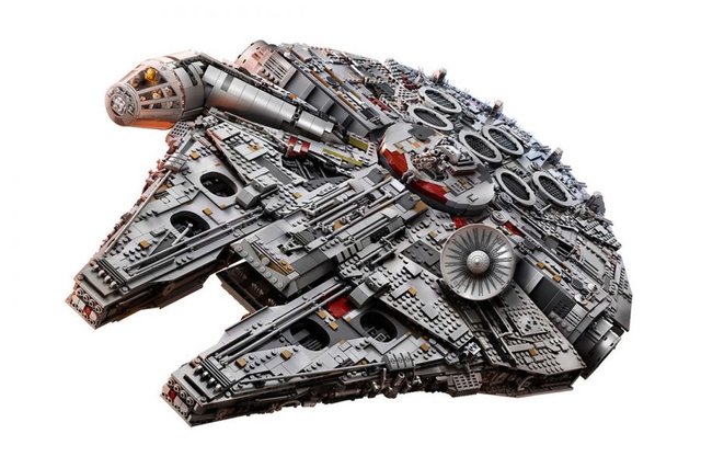 http-2F2Fhypebeast.com2Fimage2F20172F082Fmillennium-falcon-lego-set-biggest-most-expensive-ever-1-e1504256936392.jpg