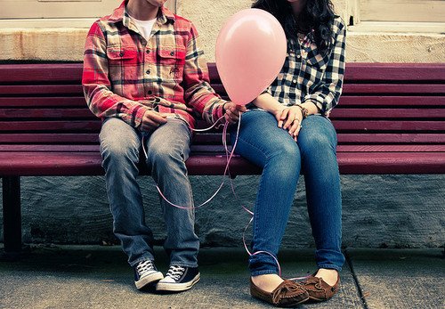 balloon-bench-boy-cute-girl-love-favim_com-62603.jpg