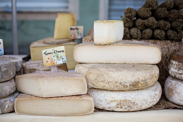 cheeses-1433514_1280.jpg