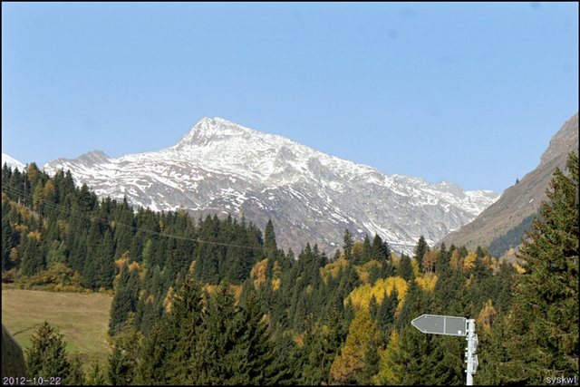 b-EU121022-170750.jpg