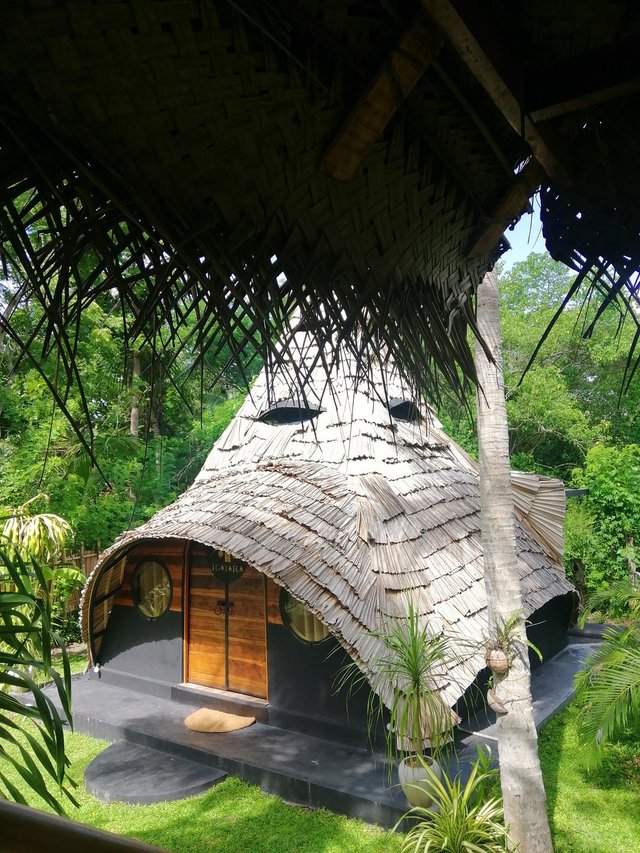 igabara-hobbit-house.jpg