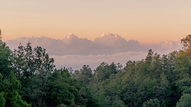 Kelimutu-clouds.jpg